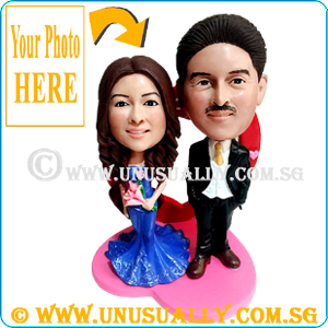 Custom 3D Sweet Lovely Couple On Heart Frame Figurines
